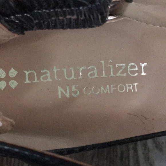 Black Naturalizer N5 comfort heels - Picture 2 of 7